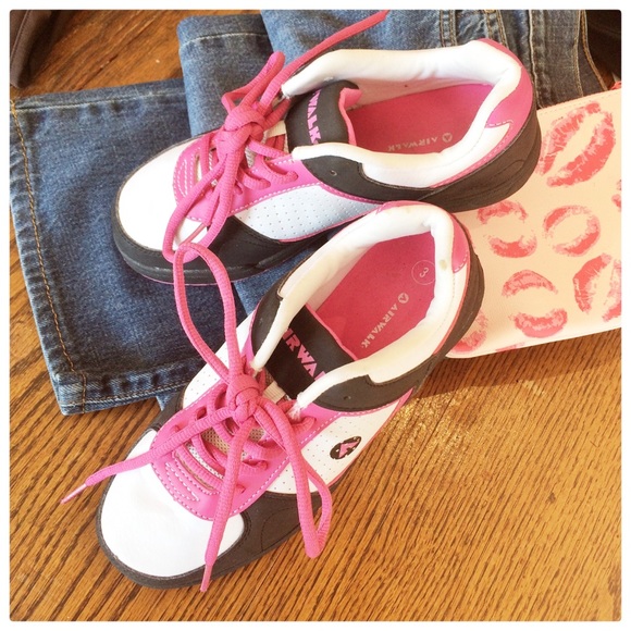 Airwalk Other - Black, White, and HOT PINK Airwalk Sneakers! 3G/5W